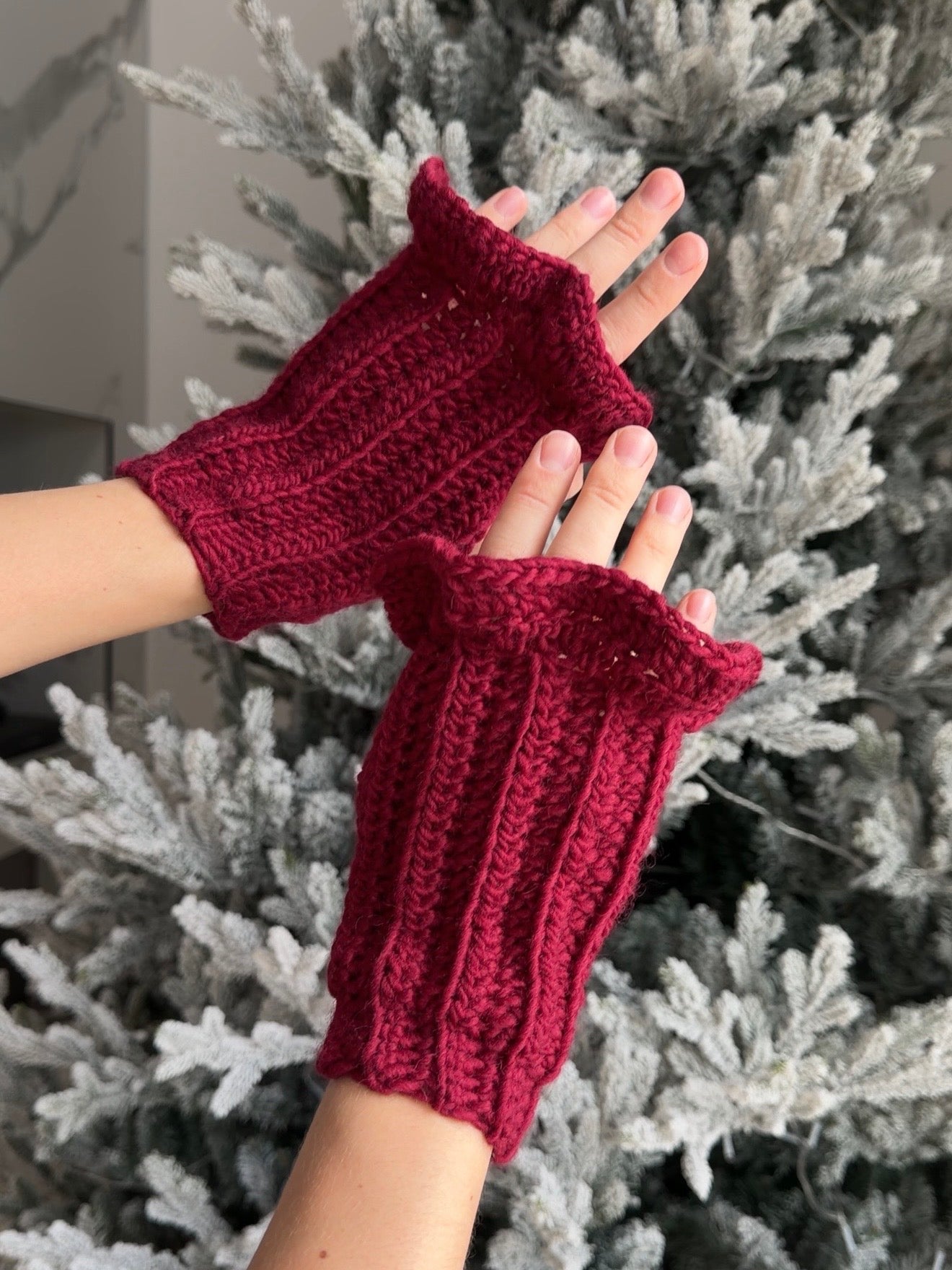 RUFFLE ARM WARMERS – TUTORIAL & PATTERN (FREE)