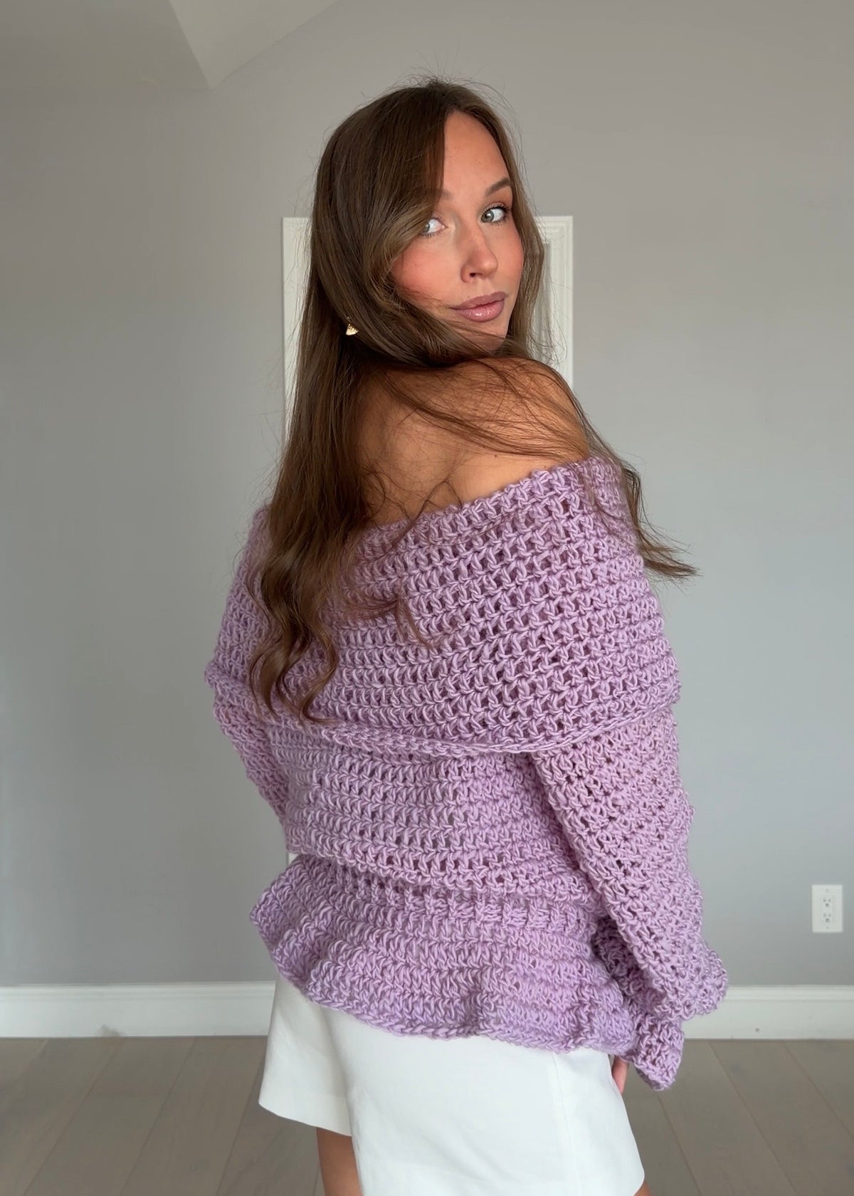 CROCHET OFF-SHOULDER SWEATER — TUTORIAL & PATTERN